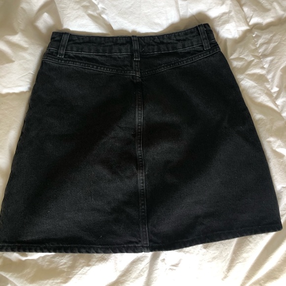 Black denim skirt - Picture 3 of 3